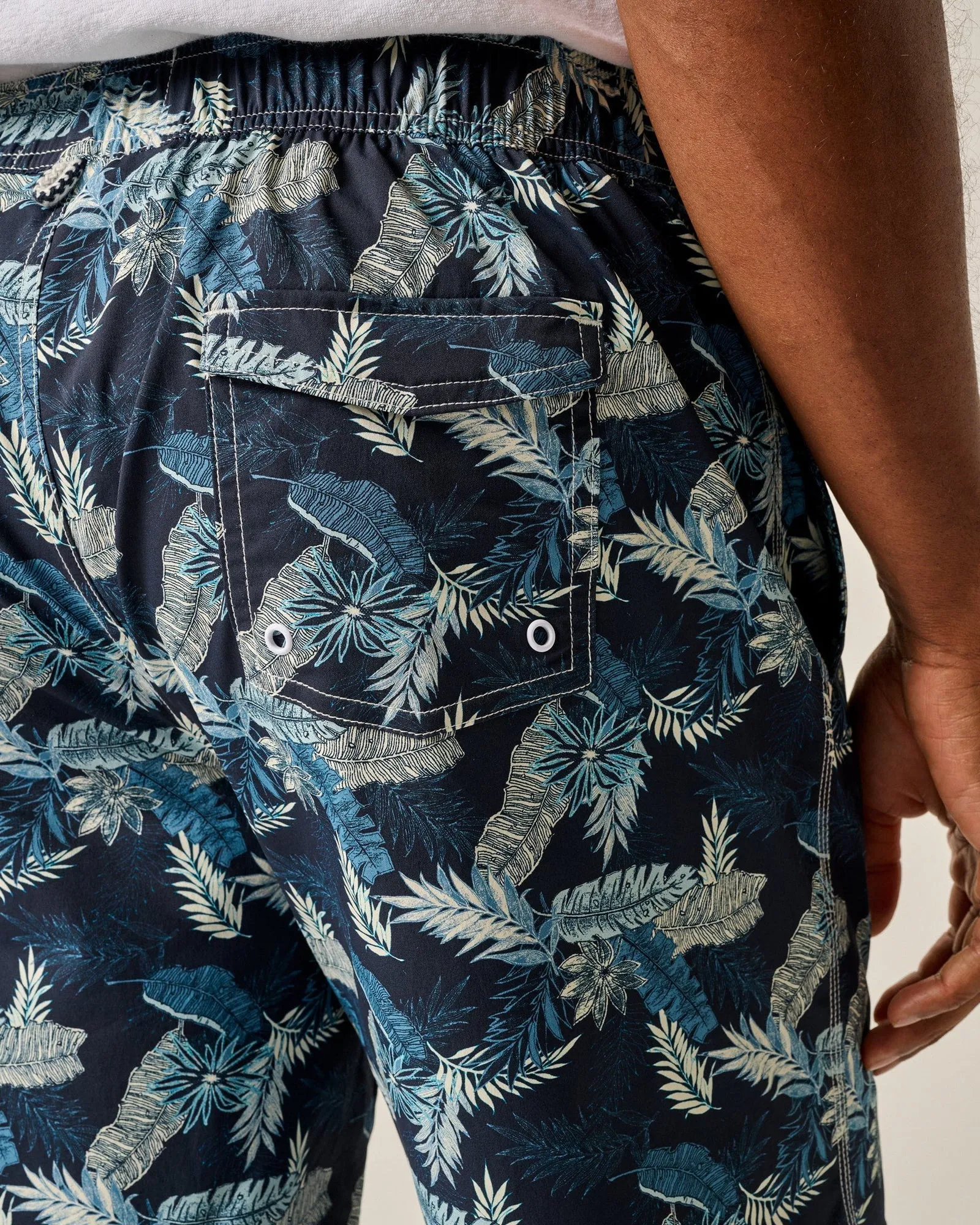 Johnnie-O 7-Inch Shore Haven Swim Trunks - Navy
