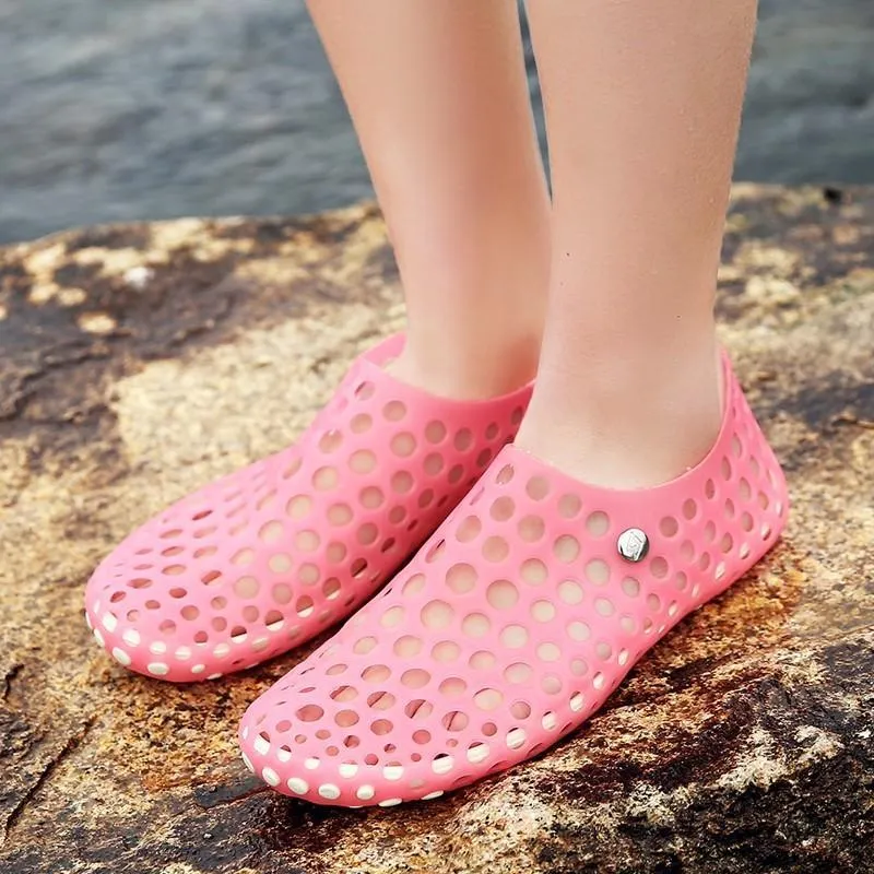 Women's Water Resistant Hole Breathable Walking Lightweight Sandals