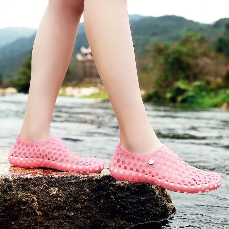 Women's Water Resistant Hole Breathable Walking Lightweight Sandals