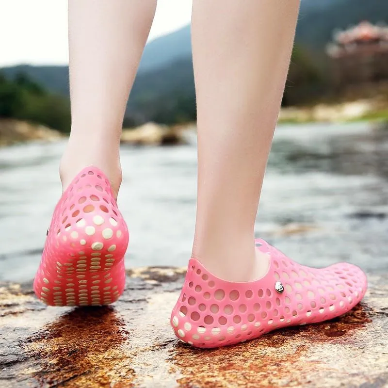 Women's Water Resistant Hole Breathable Walking Lightweight Sandals